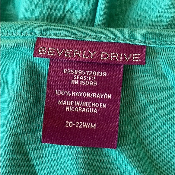 Soft rayon v neck tunic - Picture 4 of 4